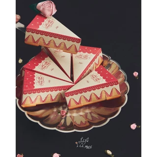 Julys - a piece of cake gift box บริการห่อของขวัญ