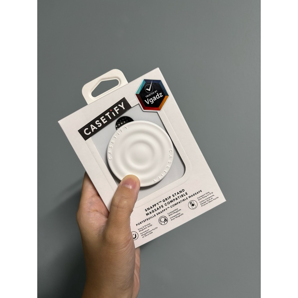 CASETiFY Snappy Ripple Grip Stand - White vgadz casemate burga magsafe iphone spigen uag otterbox rh