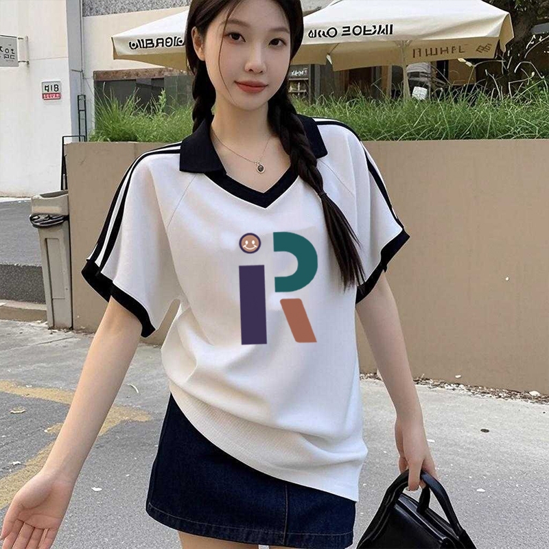 เสื้อคอวีทรงสเก็ตสวยๆผู้หญิงแฟชั่นมาใหม่ oversize เสื้อผ้าสาวอวบไซส์ใหญ่น่ารัก เสื้อยืดปกแขนสั้นลําลองทรงหลวมสไตล์เกาหลี