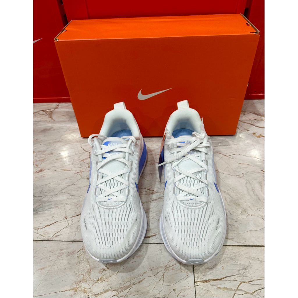 รองเท้าวิ่งโร้ดรันนิ่งผู้หญิง Nike Vomero 18 ของใหม่ มือ รูปที่ 5