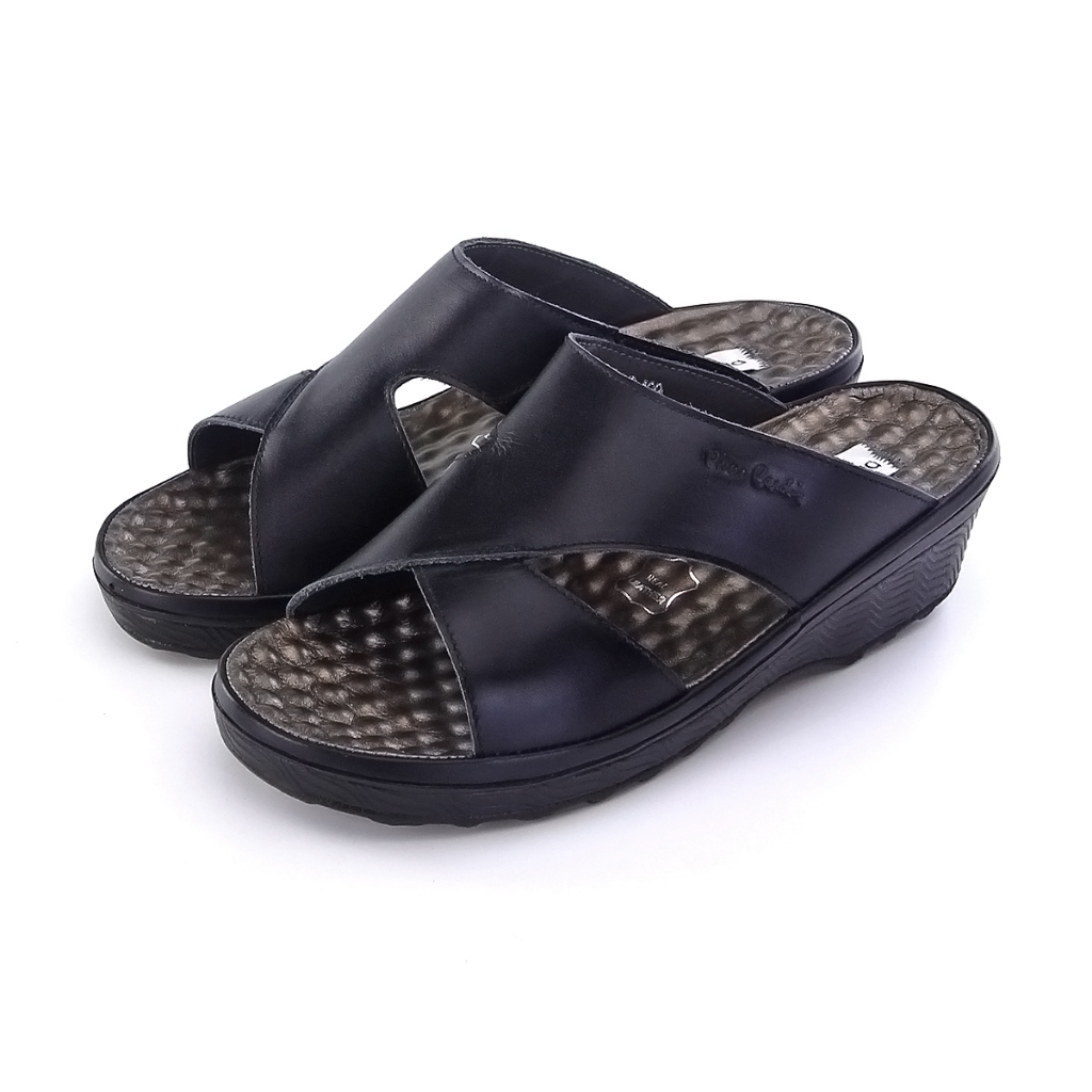 [Size 36-42] Pierre Cardin รองเท้าแตะผู้หญิง เพื่อสุขภาพ นุ่มสบาย ผลิตจากหนังแท้ สีดำ รุ่น 26SS409