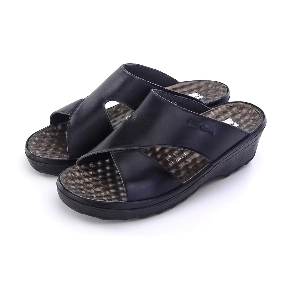 [Size 36-42] Pierre Cardin รองเท้าแตะผู้หญิง เพื่อสุขภาพ นุ่มสบาย ผลิตจากหนังแท้ สีดำ รุ่น 26SS409