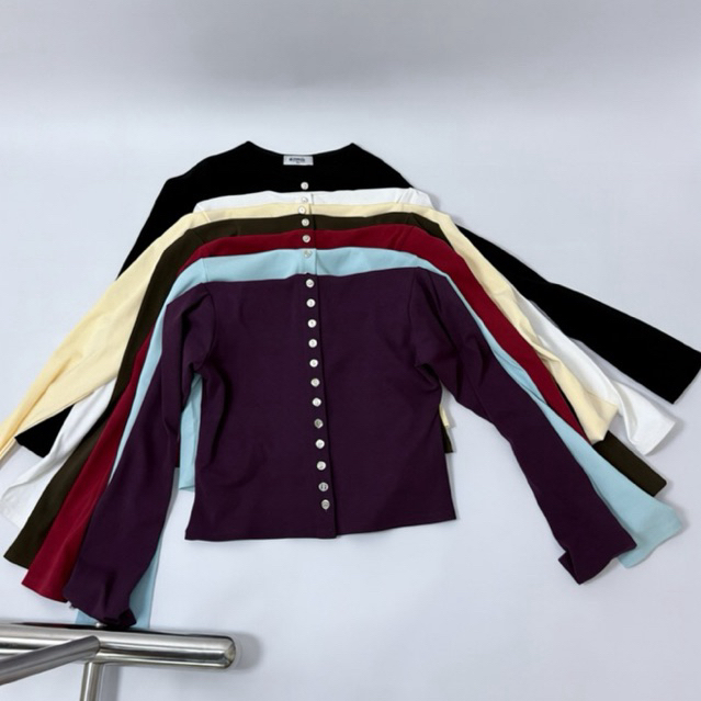 Rose top - เสื้อแขนยาวผ้าคอต แต่งกระดุมเงิน ผ้าเย็นใส่สบายไม่ร้อน กระดุม 12 เม็ดใช้งานได้จริงทุกเม็ด (แขนยาวกระดุมเงิน)