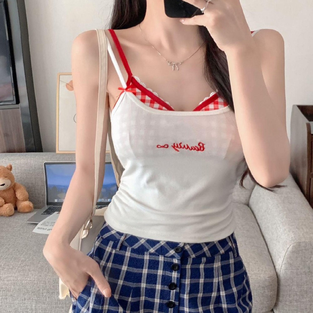 สายเดี่ยวปลอมสองชั้นคอกลมลายตาราง ผ้ายืดกระชับรูปร่าง สไตล์หวานๆ มีหลายเฉดสี ผ้าอ่อนนุ่มใส่สบาย COD