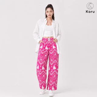 KORU กางเกงขากระบอกเล็ก ลายช้างภูผา
