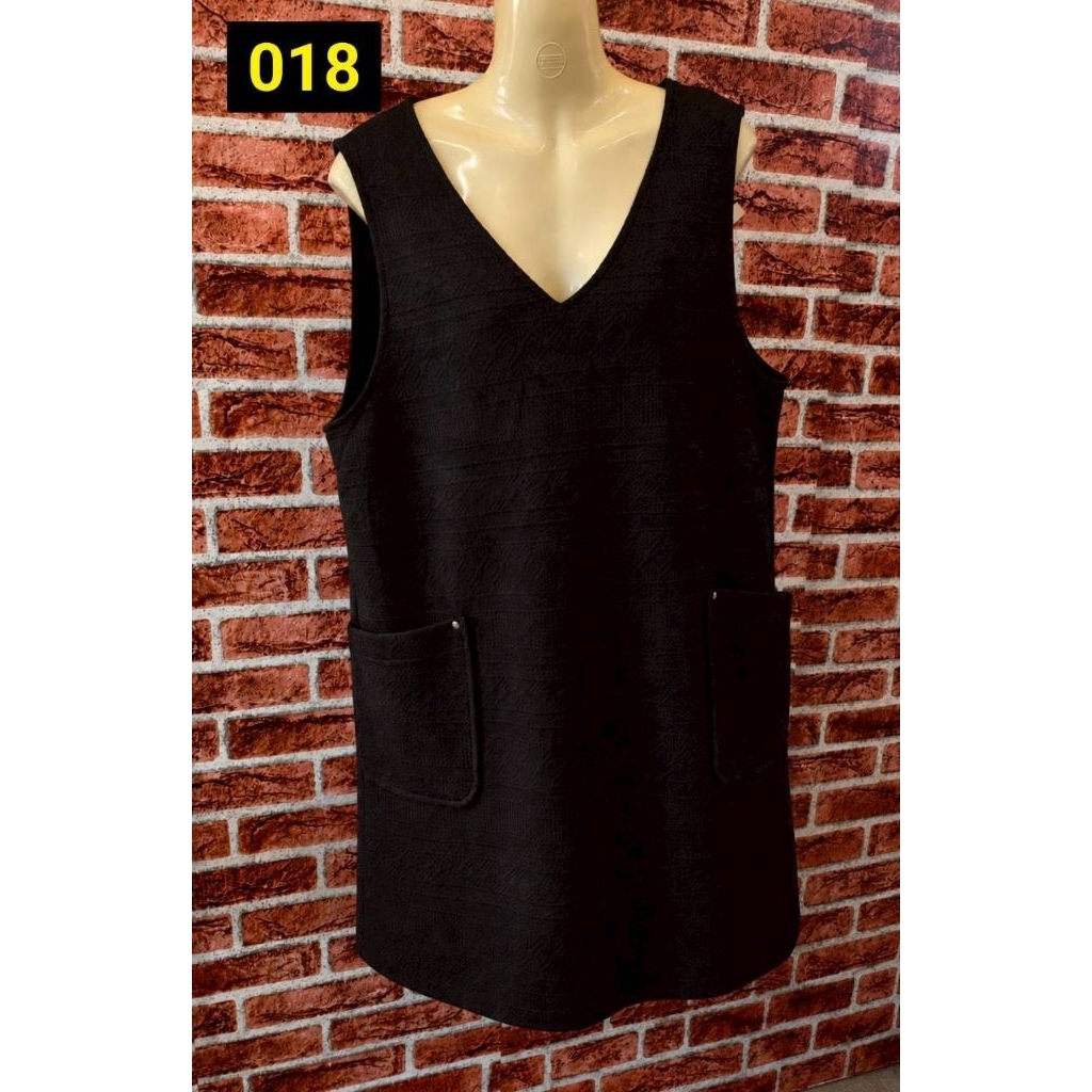 เสื้อเอี๊ยมคอวี(พร้อมส่ง)018 ไซส์ L