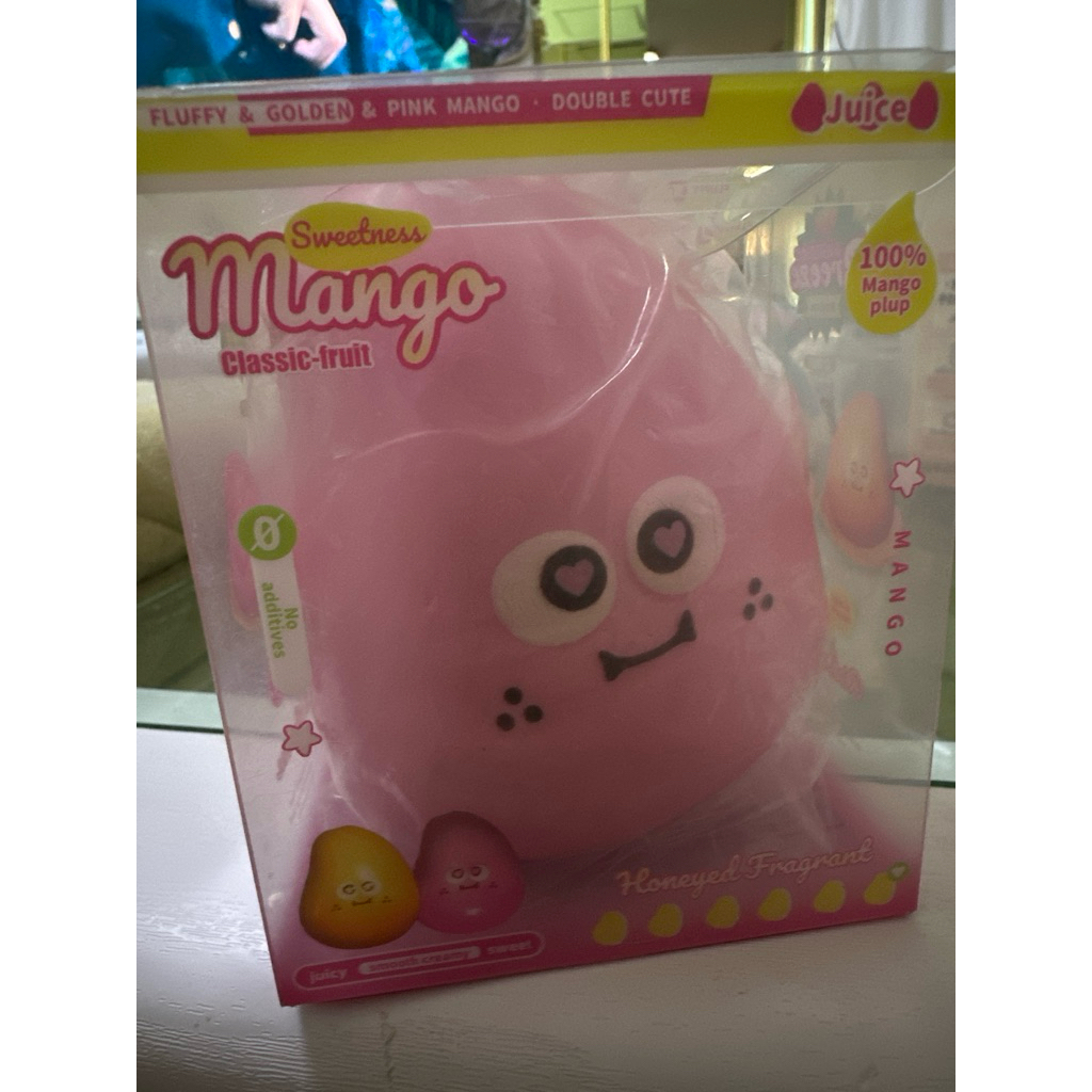 สกุชชี่ มะม่วงชมพู Lisa squishy