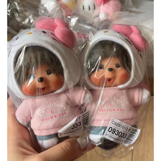 🇯🇵 นำเข้าจากญี่ปุ่น 💖 Monchhichi x Hello Kitty พวงกุญแจตุ๊กตา เสื้อฮู้ดสีชมพู ขนนุ่ม ห้อยกระเป๋าได้
