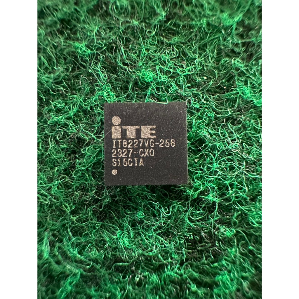 IO  IT   IT8227VG-256  IT8227VG  , จำนวน 1 ตัว