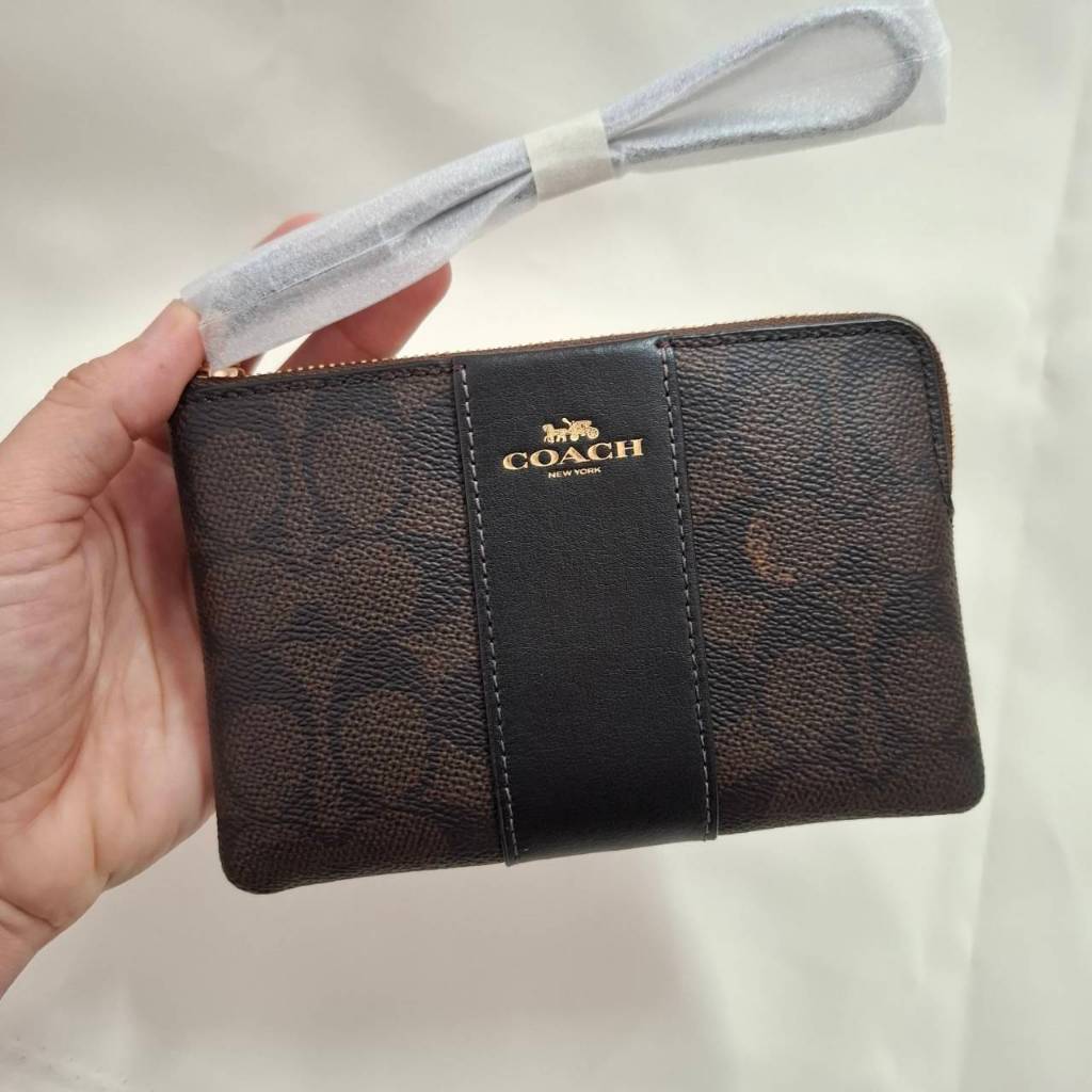 Coach Corner Zip Wristlet In Signature Canvas Style No. CW854 ขนาด 6 1/4" (L) x 4" (H) x 1/2" (W)