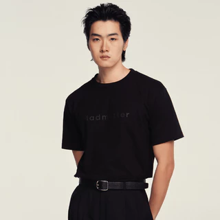 Madmatter - Logo Tee เสื้อยืด คอกลม สกีนลาย