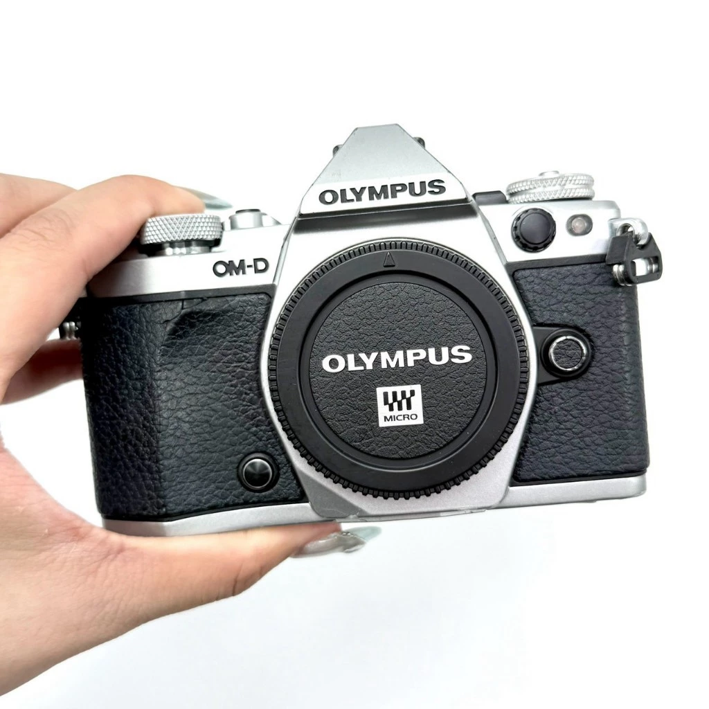 Olympus E-M5 Mark II Body thumbnail 3