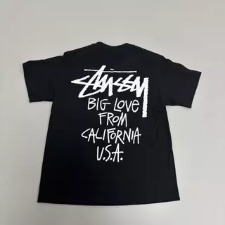 Stussy BIG LOVE TEEพิมพ์ตัวอักษร Los Angeles เสื้อยืดแขนสั้นคอกลมลายดอกไม้สไตล์เดียวกันสำหรับผู้ชายและผู้หญิ