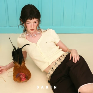 ( พร้อมส่ง )Sarin Essential polo เสื้อพอดีตัว เปิดช่วงคอให้ดูยาวสวย