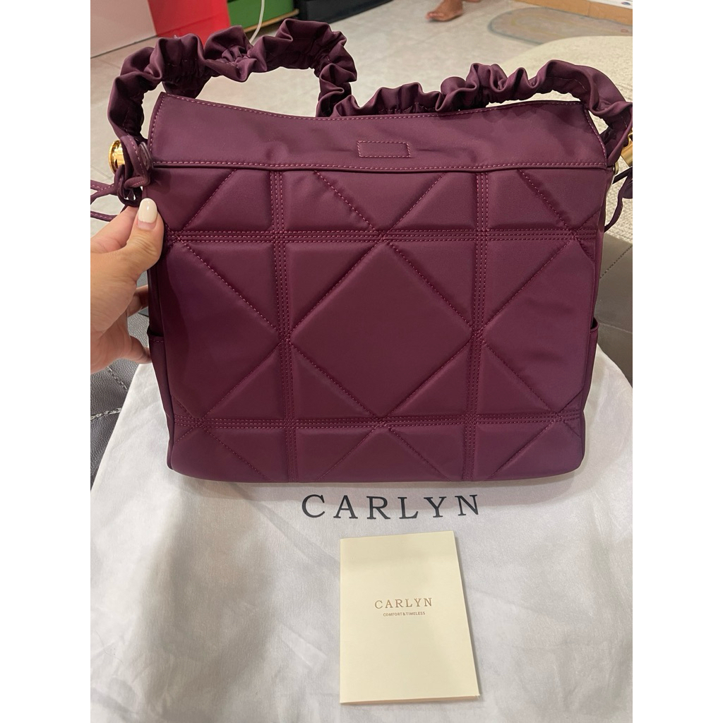 พร้อมส่ง New Carlyn Reeve  Deep burgundy