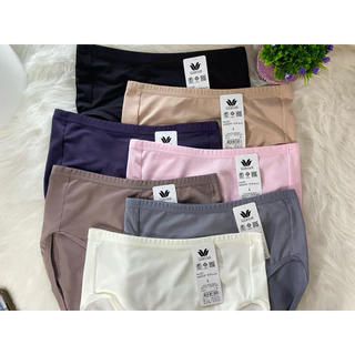 Wacoal Panty กางเกงในรูป ทรงเอวสูง แบบเรียบ รหัส WU4F34 ป้ายราคาตัวล่ะ 140 บาท เหลือเพียงตัวล่ะ 89 บาทเท่านั้น