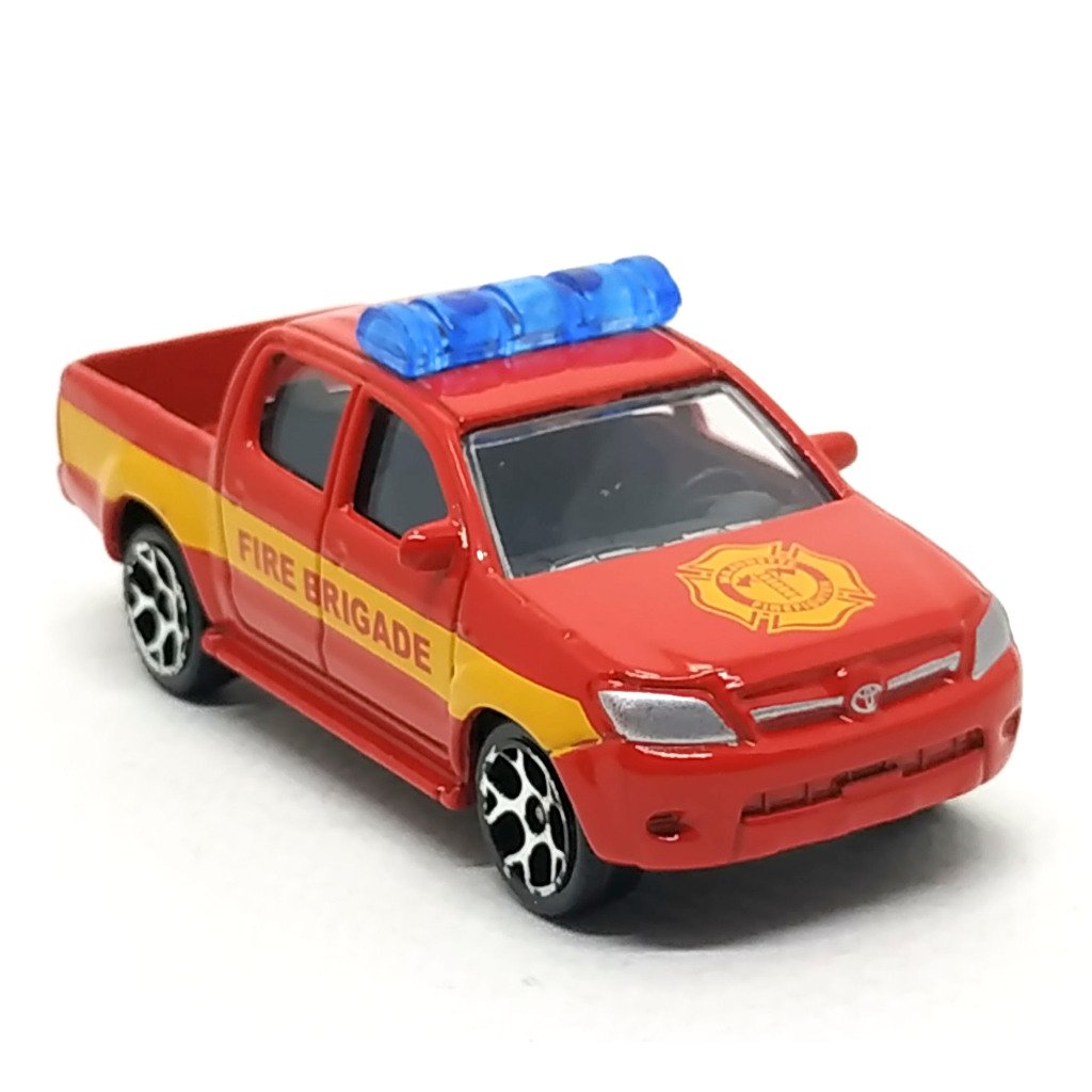Majorette Toyota Hilux VIGO - Fire Brigade สีแดง แบบล้อ 5Y สเกล 1/57 (8 cm) ไม่มี Package