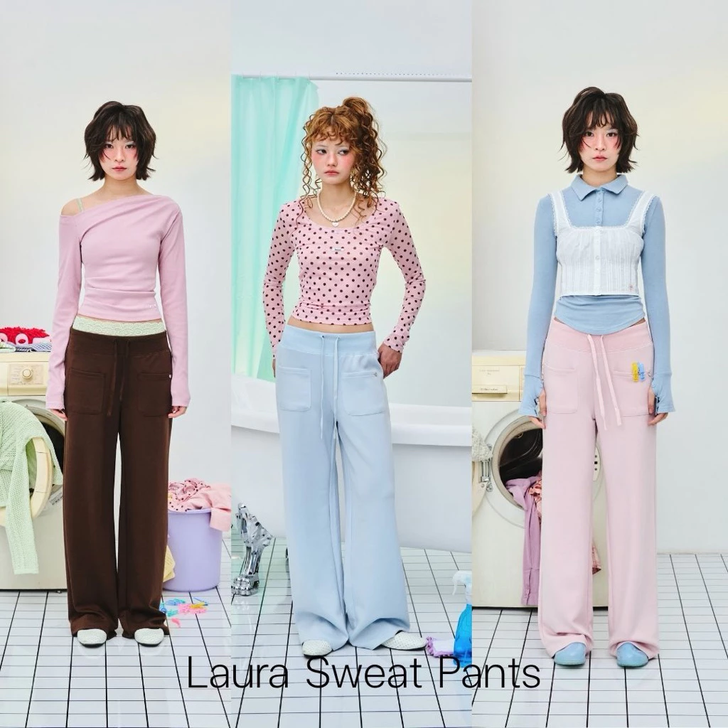 AMUSE BKK - Laura Sweat Pants กางเกงขายาวทรงทรงกระบอกตรง เอวกลางถึงเอวต่ำ ขอบเอวกว้าง ดีไซน์สปอร์ต ลุคคลีนๆ ผ้าใส่สบาย
