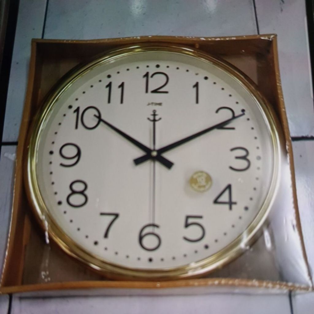 นาฬิกาแขวนยี่ห้อเจไทม์(J-TIME)