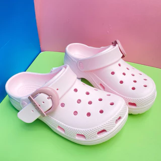 รองเท้าcrocsผู้หญิงน้ำหนักเบาใส่สบายพร้อมส่งในไทย