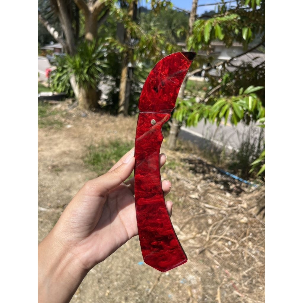 Dao cắt sầu riêng Acrylic Lava màu đỏ, lưỡi inox KhangKao, dày 10 mm, dài 9 inch, kèm vỏ, chất lượng cao, dễ sử dụng