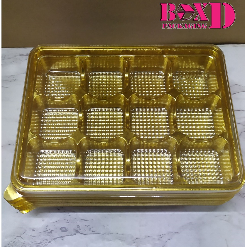 กล่องเค้กฐานทอง ของชำร่วย ฝาใส 12 ช่อง 11x14.5x3 ซม. แพค 20 ใบ ร้านเบเกอรี่ กล่องขนม ZZ070