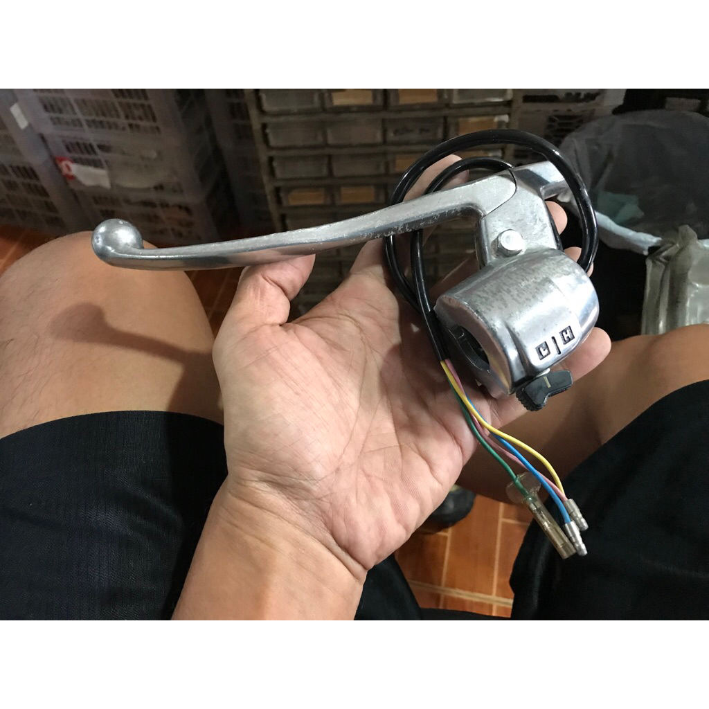 สวิชแฮนข้างซ้าย yamaha yr1 yds1 ym2 แท้ใหม่ รถจักรยานยนต์ 300-350cc