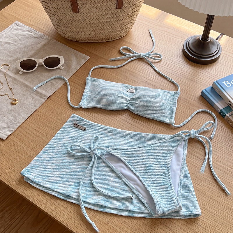 Victoria’s ชุดว่ายน้ำบิกินี่ bikini เซต 3 ชิ้น เซ็กซี่ summer beach ลดราคา 50%