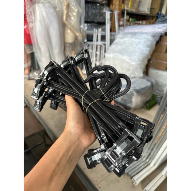 ไม้หนีบเสื้อผ้า 12นิ้ว แบบดำ ( แพ็ค 12ชิ้น )
