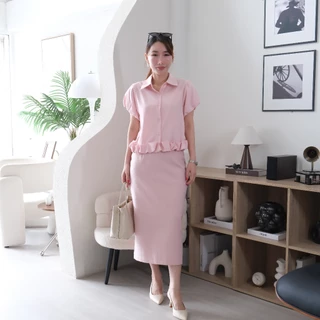 Lawyer Store | [9211007] เสื้อคอปก แขนจั๊ม ชายระบาย ชายมีดีเทลเย็บ2ชั้นพับเย็บย่น กระดุมเสื้อใช้งานได้จริง เสื้อทำงาน