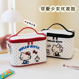กระเป๋าใส่เครื่องสำอางค์ทรงกล่อง Kitty สินค้าลิขสิทธิ์แท้💯💯💯 ขนาด 22x14x13 cm มี 5 สี ราคา 319 บาท