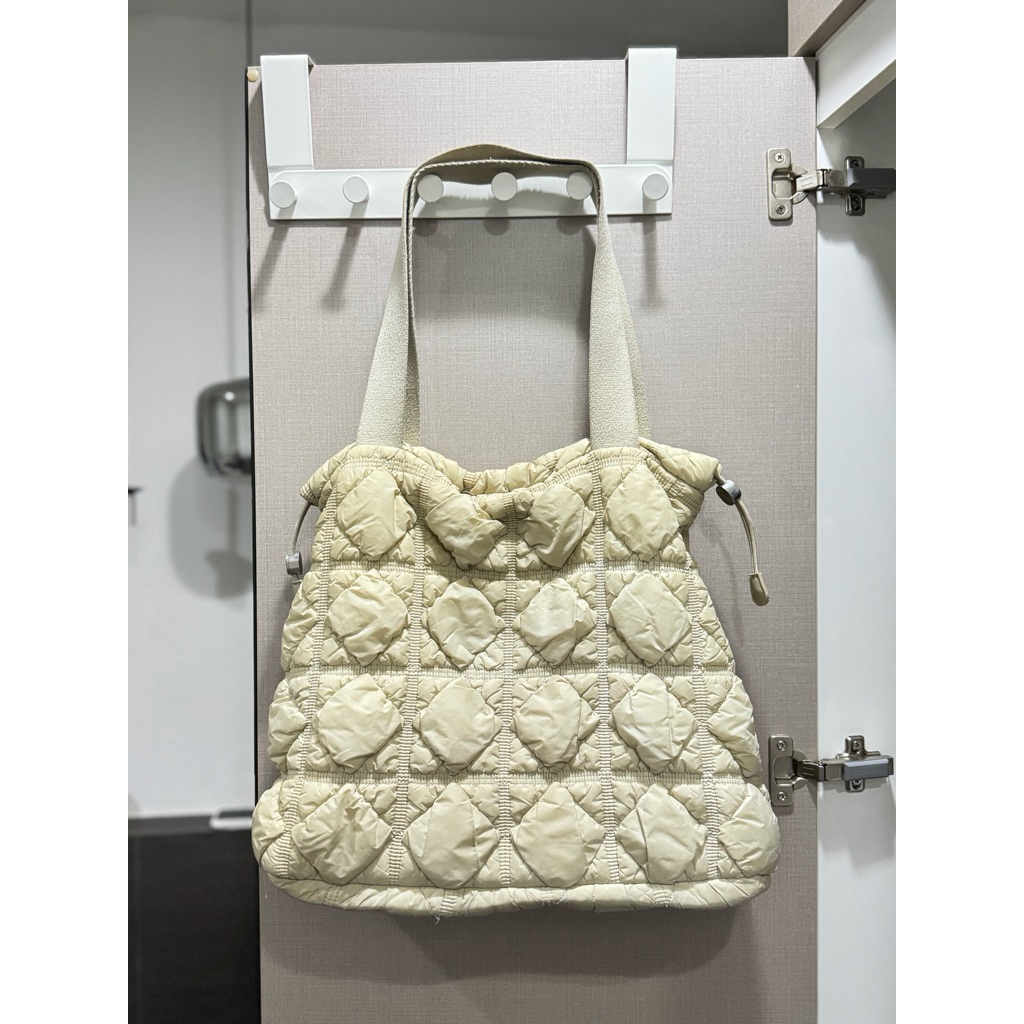 Carlyn Weekender สี Light grey