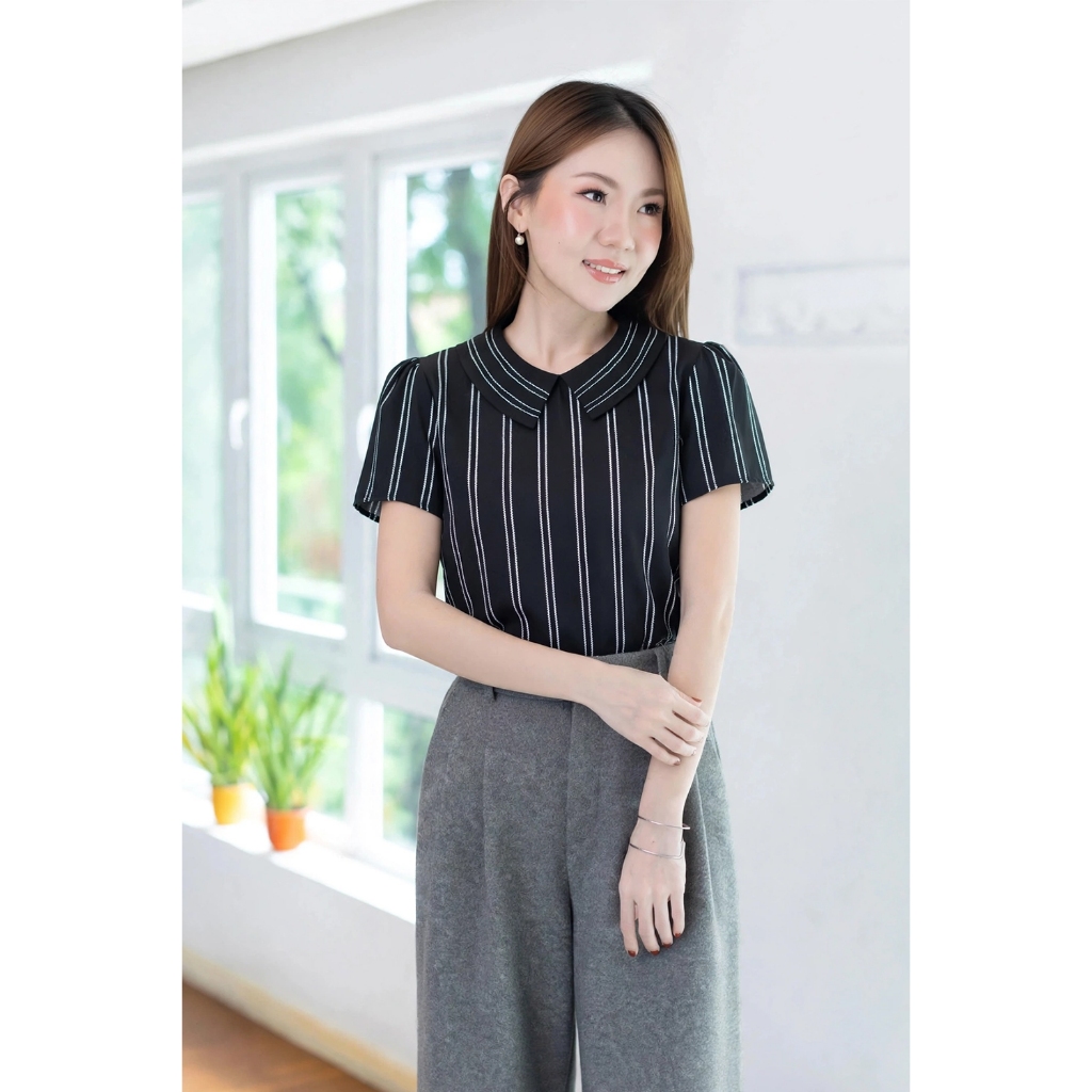 Narinari : MT1301 Contrast Stitching Collar Blouse ปกบัวปลายแหลมรุ่นพิเศษ!
