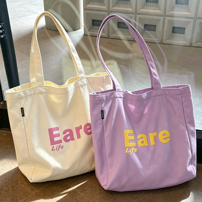 กระเป๋าสะพายข้างใบใหญ่(มีซิป ขนาด43*30*10ชม)Eare
