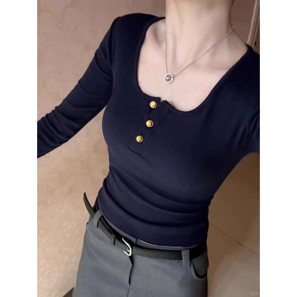 เสื้อยืดแขนยาวสำหรับผู้หญิงที่ดูดี มีสไตล์ และใช้งานได้หลากหลาย โดดเด่นด้วยดีไซน์เก๋ไก๋ เรียบง่ายแต่มีเอกลักษณ์ เหมาะอย่