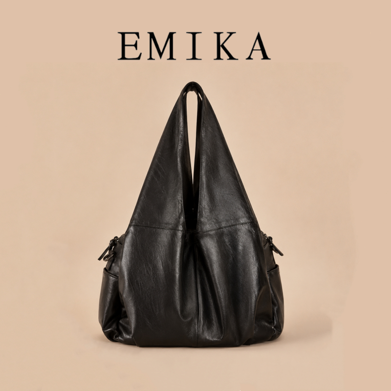 EMIKA Tote Bagขนาดใหญ่ ดีไซน์เรียบหรู ใบเดียวจบ ครบทุกลุค ใช้งานได้ทั้งวันทำงานและวันสบายๆ
