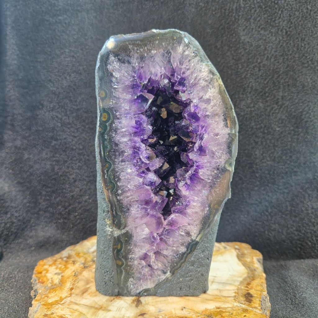 ผลึกหินอเมทิสต์ อเมทิสต์ โพรงอเมทิสต์(Amethyst)อเมทิส อะเมทิส ยาว 13.2 ซม.หน้ากว้าง 7.1 ซม.หนา 5.2 ซ