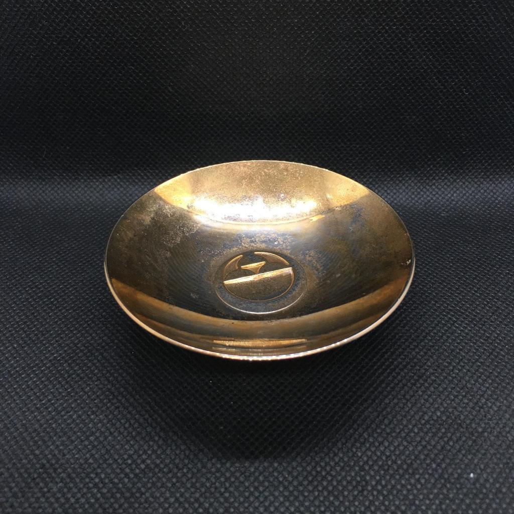 [ของสะสมงานวินเทจ] จอกสาเกเคลือบทอง 24K (24KGP Sakazuki) งานญี่ปุ่นแท้ Stamped "高砂殿" (7 cm)
