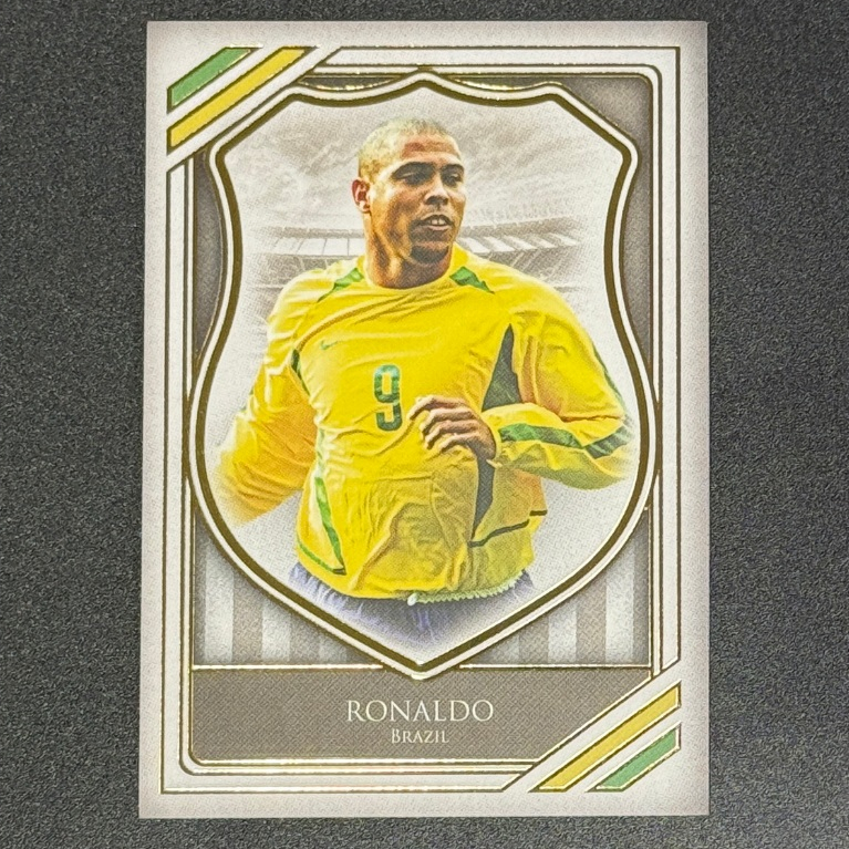 RUN /35 Ronaldo R9 Heritage Futera Unique #HG117