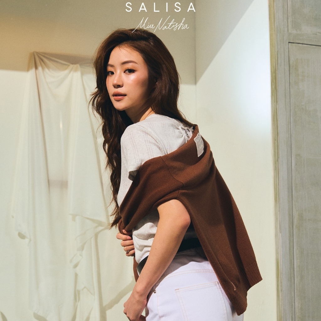 SALISA x Miu Natsha - T-SHIRT MN FW26 CLASSIC เสื้อยืด