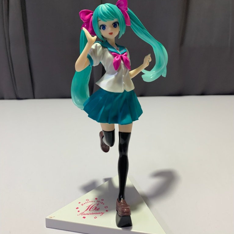 YU006-338 | โมเดลฟิกเกอร์ Hatsune Miku 10th Anniversary ชุดนักเรียน มือสอง ของสะสมญี่ปุ่น