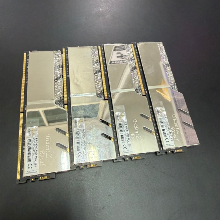RAM G-SKILL TridentZ Royal 32GB 3600MHz DDR4 8x4Gb  [มือสอง]