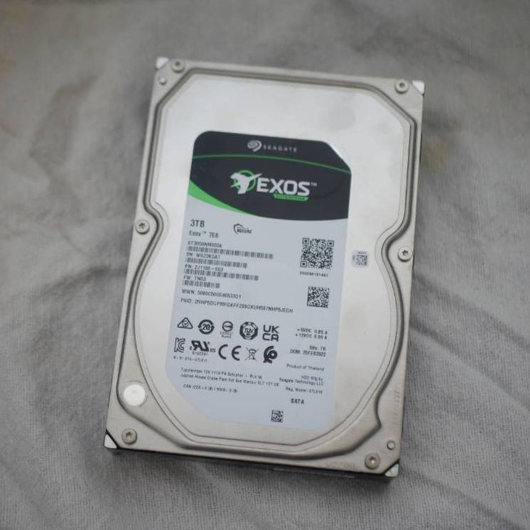 Seagate Exos 7E8 3TB SATA HDD 3.5" 7200RPM มือสอง**