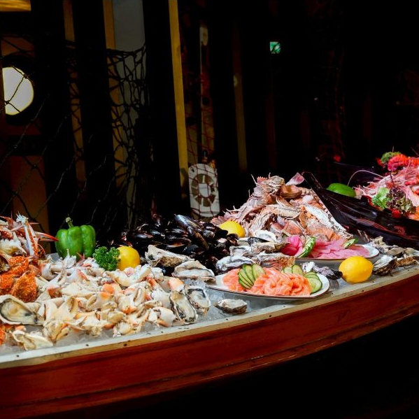 Voucher บุฟเฟ่ต์ Movenpick Siam Hotel Na Jomtien Pattaya บัตรบุฟเฟ่ต์ Fisherman's BBQ Seafood Buffet
