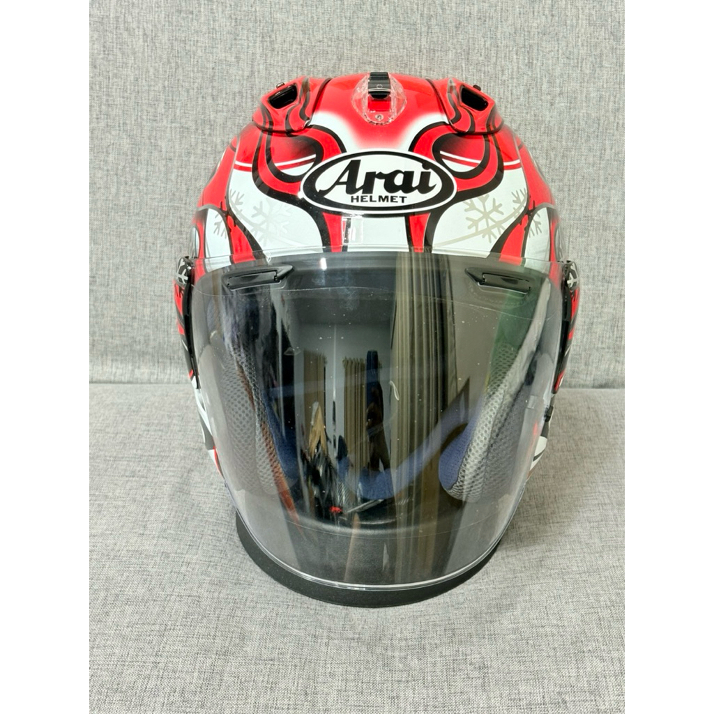 หมวกกันน็อคงาน1:1ArAi ลาย ไฟแดงครึ่งใบ กล่องถุงผ้ากสรีน สินค้ามีครบไซส์M L XL XXL ก่อนสังควรวัดรอบหั