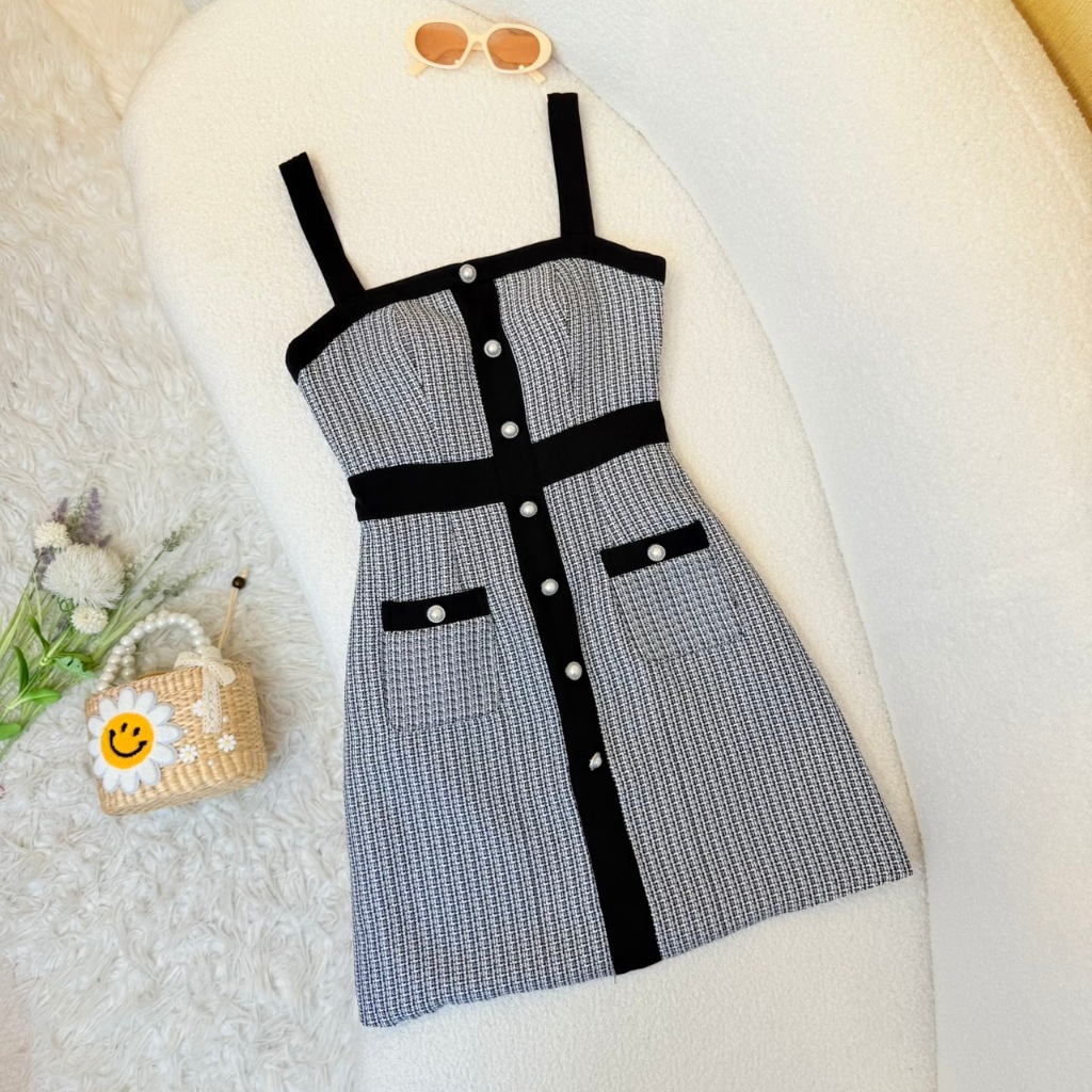 [LISA] A1162 ชุดเดรสกระโปรงสายตะเกียบแต่งกระดุมไข่มุกกระเป๋าหน้า เรียบหรู ใส่เที่ยว คาเฟ่ ดินเนอร์