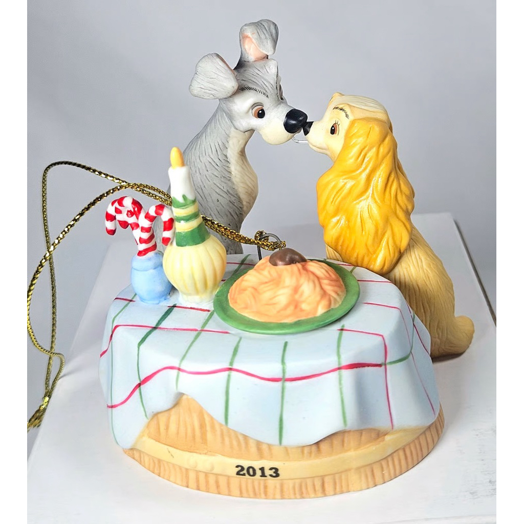 (Preorder) Disney Ornament Lady And The Tramp