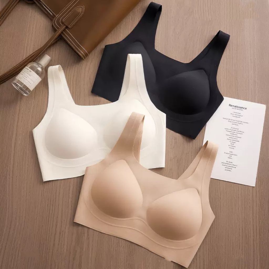 บรา บราไร้โครง ผ้าเนื้อนุ่ม ใส่สบาย ไซส์ M-2XL มีแผ่นรองหน้าอกในตัว สายสะพายไหล่กว้าง ดีไซน์คัพกึ่งตายตัว สวมใส่และถอดง่