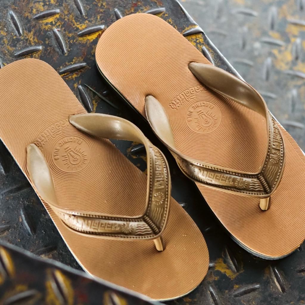 รองเท้าแตะพระ ตราหลอดไฟ สีน้ำตาล ถวายพระ Monk Flip Flops Brown Color