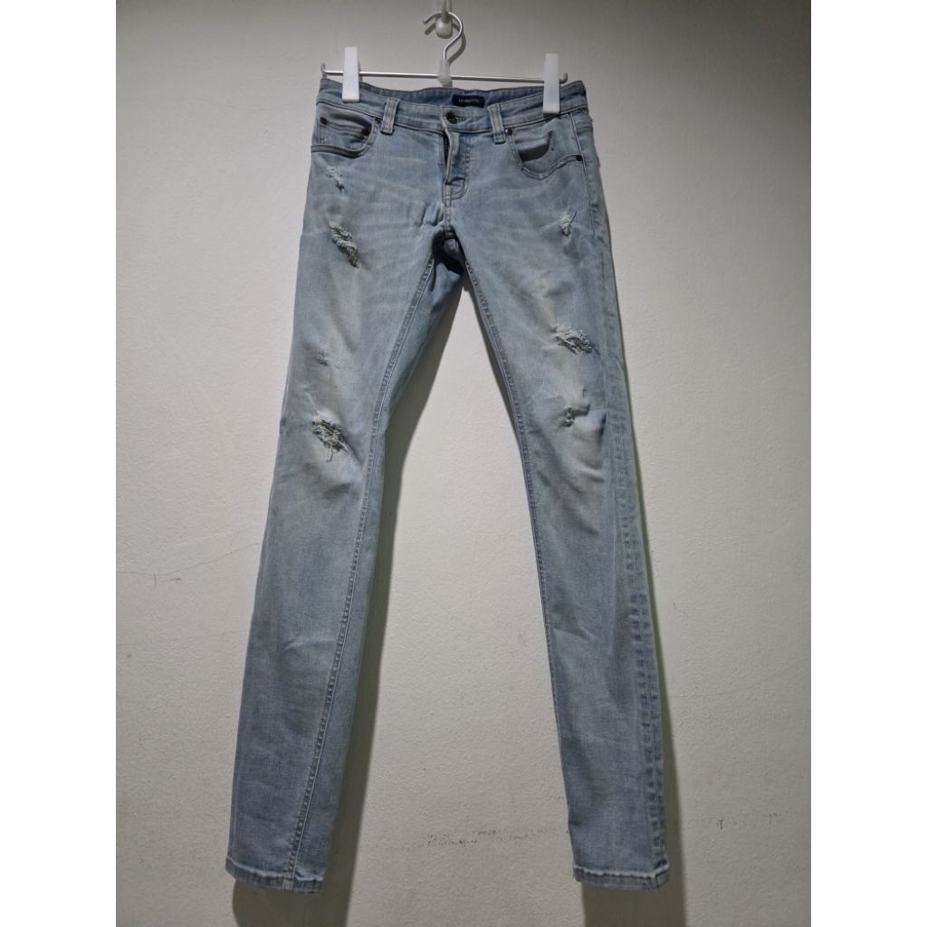 กางเกงยีนส์ erawon ของแท้  ทรง skiny มือสอง เอว30"  สภาพ 95%